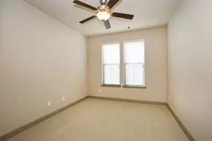 6705 Woodbend Park S, Houston, TX 77055 - Photo 30