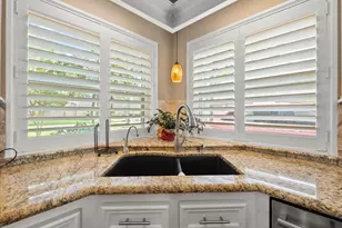 308 Oak Haven St, Baytown, TX 77520 - Photo 14