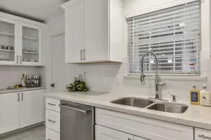 5470 Darnell St, Houston, TX 77096 - Photo 4