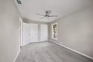 613 Winding Way St, Lake Jackson, TX 77566 - Photo 6