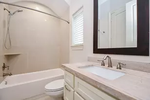 709 Delano St, Houston, TX 77003 - Photo 34