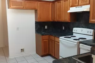 11827 Cape Hyannis Dr, Houston, TX 77048 - Photo 2