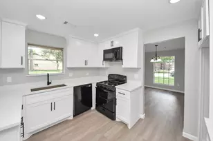 2402 Rolling Glen Dr, Spring, TX 77373 - Photo 12