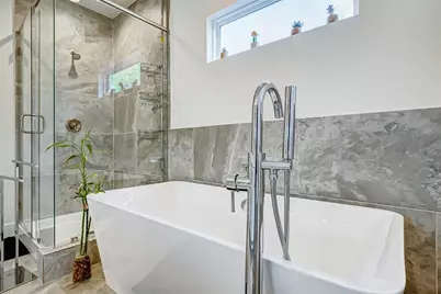 306 E 28th Street #B, Houston, TX 77008 - Photo 24