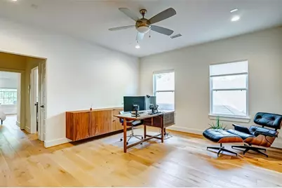 306 E 28th Street #B, Houston, TX 77008 - Photo 18