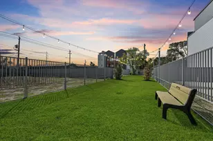 1804 & 1806 Elysian St, Houston, TX 77026 - Photo 10