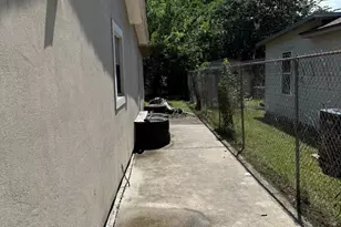 1002 Grenfell Ln, Houston, TX 77076 - Photo 8