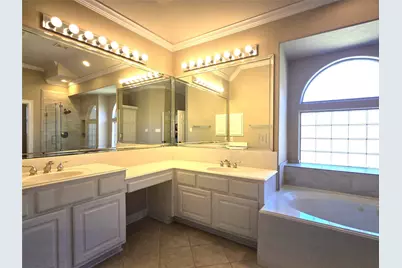 1813 Sandy Lake Drive, Friendswood, TX 77546 - Photo 16