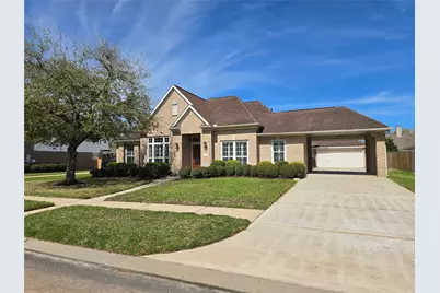 1813 Sandy Lake Drive, Friendswood, TX 77546 - Photo 2