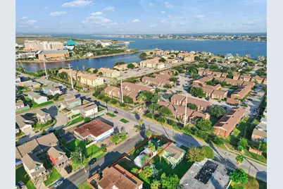 7121 Avenue P 1/2, Galveston, TX 77551 - Photo 6