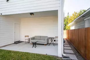 3616 Elysian St, Houston, TX 77009 - Photo 4