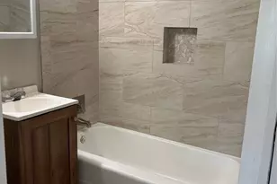 5914 Ridgeway Dr, Houston, TX 77033 - Photo 22