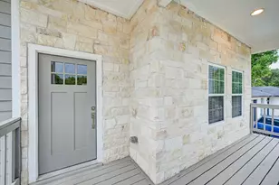 4927 E Ridge Creek Dr, Houston, TX 77053 - Photo 4