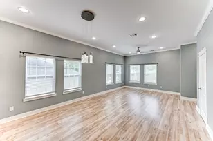4927 E Ridge Creek Dr, Houston, TX 77053 - Photo 10