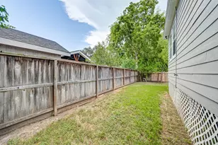 4927 E Ridge Creek Dr, Houston, TX 77053 - Photo 36