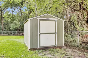 1720 18th St, Huntsville, TX 77340 - Photo 32
