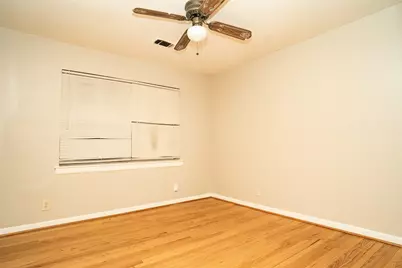 4829 Hummingbird Street, Houston, TX 77035 - Photo 4