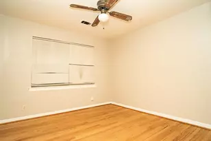 4829 Hummingbird St, Houston, TX 77035 - Photo 4