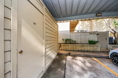 9433 Pagewood Lane, Houston, TX 77063 - Photo 32