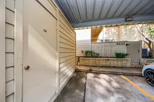 9433 Pagewood Ln, Houston, TX 77063 - Photo 32