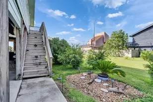 16531 Lewis Scott Rd, Jamaica Beach, TX 77554 - Photo 4