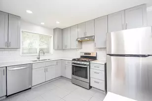 7406 Schiller St, Houston, TX 77055 - Photo 8