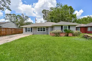7406 Schiller St, Houston, TX 77055 - Photo 2