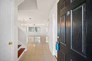 3739 E Traditions Ct, Houston, TX 77082 - Photo 4