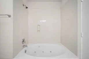 3739 E Traditions Ct, Houston, TX 77082 - Photo 14