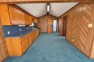 204 Teal Ln, Anahuac, TX 77514 - Photo 4