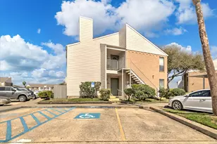 3220 69th St, Galveston, TX 77551 - Photo 2