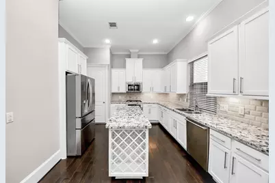 239 W 27th Street, Houston, TX 77008 - Photo 6