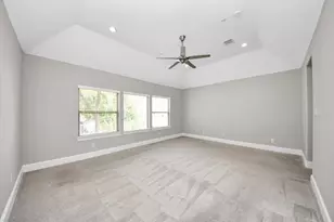 239 W 27th St, Houston, TX 77008 - Photo 22