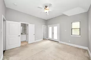 239 W 27th St, Houston, TX 77008 - Photo 28
