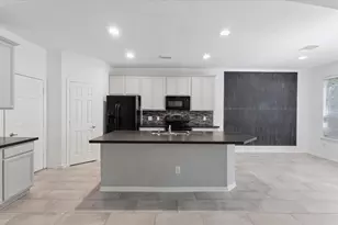 15 Benedict Canyon Loop, The Woodlands, TX 77382 - Photo 8