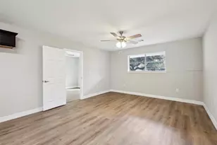 8670 Newfield Ln, Beaumont, TX 77707 - Photo 10