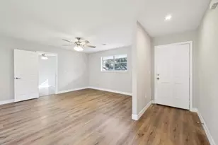 8670 Newfield Ln, Beaumont, TX 77707 - Photo 12