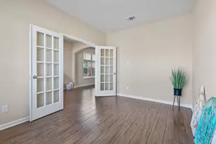 1037 McDonald Dr, Crowley, TX 76036 - Photo 6