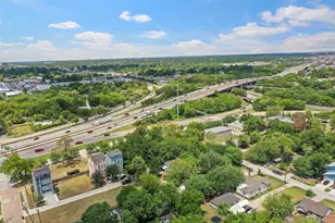 213 Sylvester Rd, Houston, TX 77009 - Photo 8