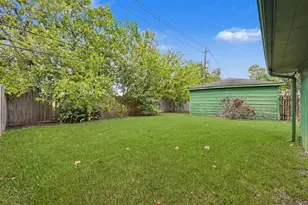 1918 Ashford Hollow Ln, Houston, TX 77077 - Photo 24