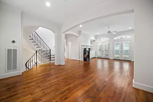 1918 W Bell St, Houston, TX 77019 - Photo 18