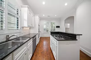 1918 W Bell St, Houston, TX 77019 - Photo 24