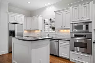 1918 W Bell St, Houston, TX 77019 - Photo 22
