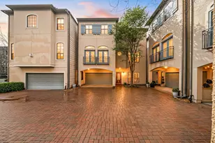 1918 W Bell St, Houston, TX 77019 - Photo 2
