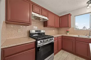 579 Rivergrove Dr, Houston, TX 77015 - Photo 10