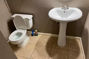 84 W Park West Dr, Houston, TX 77072 - Photo 8