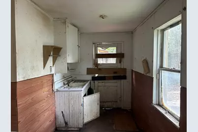 302 E Wayside Avenue, Wharton, TX 77488 - Photo 22