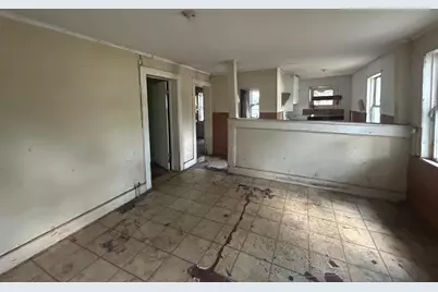 302 E Wayside Avenue, Wharton, TX 77488 - Photo 4