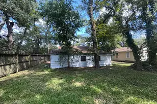 302 E Wayside Ave, Wharton, TX 77488 - Photo 24