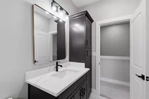 8121 Venus St, Houston, TX 77088 - Photo 34